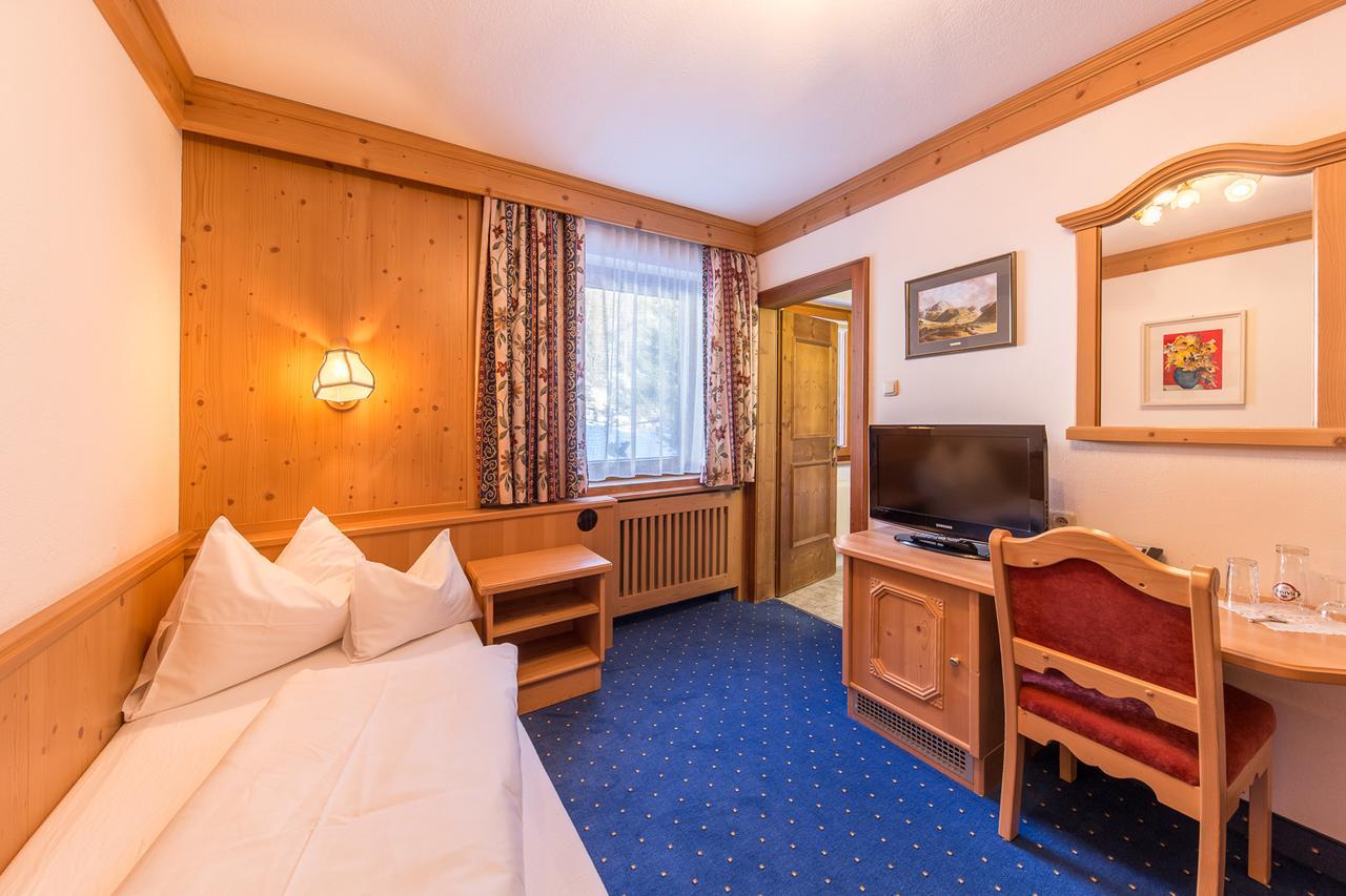 Hotel Karl Schranz Sankt Anton am Arlberg Bagian luar foto