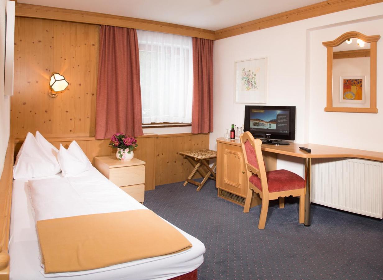 Hotel Karl Schranz Sankt Anton am Arlberg Bagian luar foto